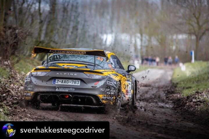 Instagram post from psnote.it. This post is in position 2.