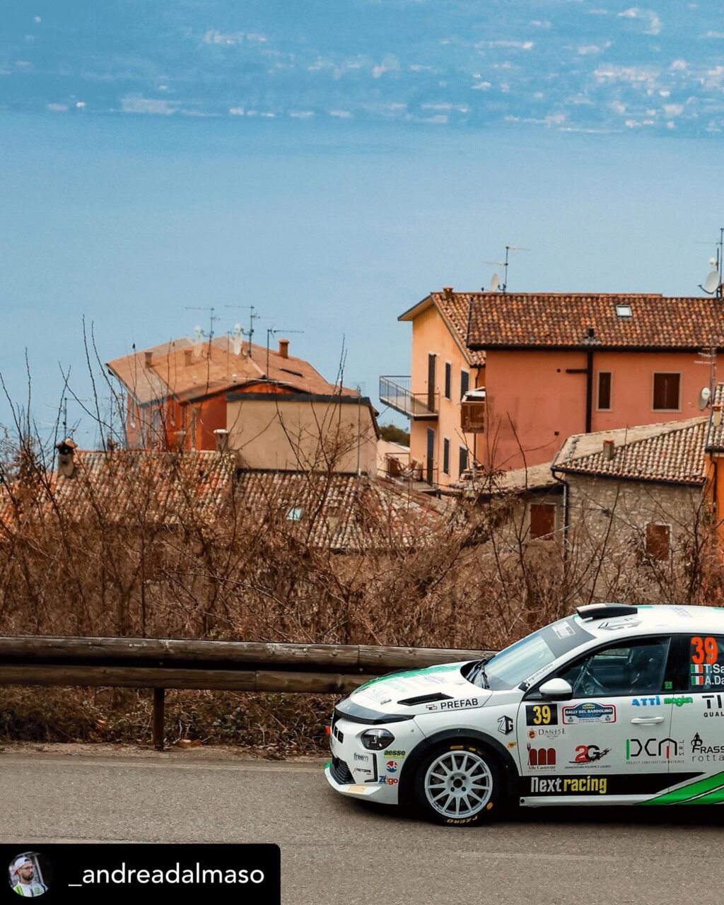 Instagram post from psnote.it. This post is in position 0.